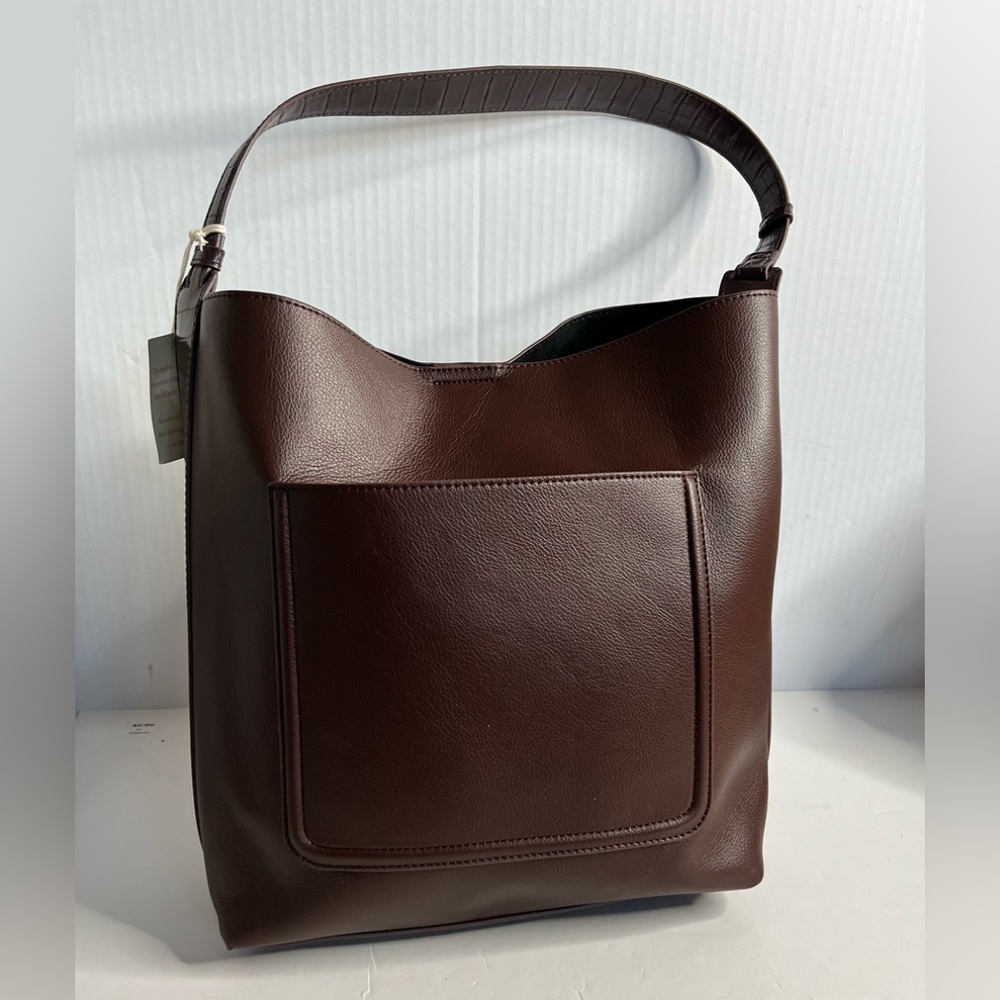 NWT XL italian Front pocket in chocolate color Shoulder Bag.
